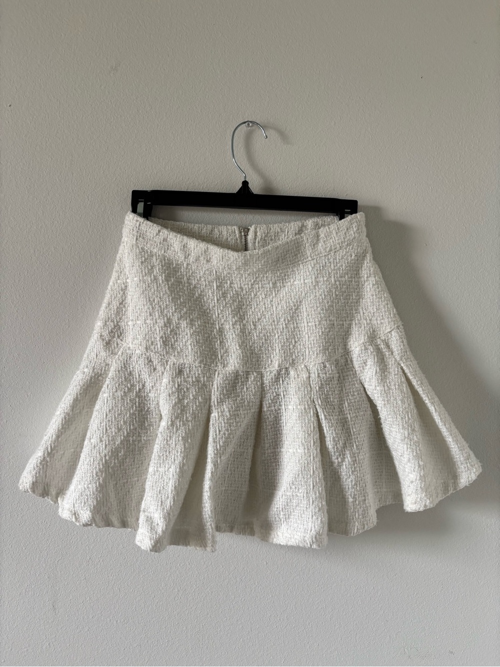 Kendall & Kylie Cream Textured Ruffle Hem Skirt